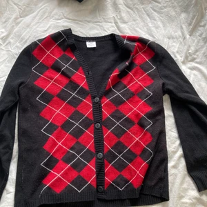 Rutin kofta xl  - Använd 3 gånger, storlek xl. Rödrutig kofta