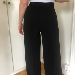 Kostymbyxor HM st S - Oanvända kostymbyxor 