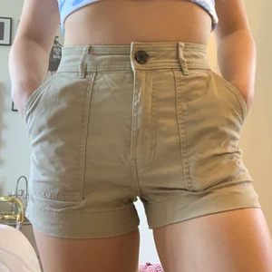 ”Safari” shorts  - Beiga chinos shorts