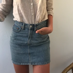 Weekday jeanskjol  - Bra skick!