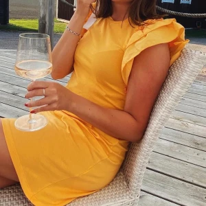 Klänning  - Klänning från Gina Tricot, använd 1 gång🌻 storlek xs 