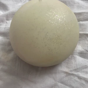 Snö stressboll - Låter som snö när man klämmer på den🌸 Köpt på hurryskurry för några månader sedan🌸