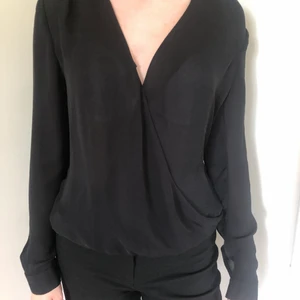 Calvin Klein blus st S - Omlottblus 