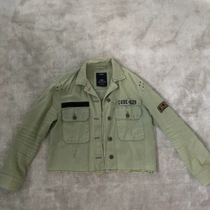 Jacka - Jacka från Bershka, i storlek XS. Hör av dig vid frågor eller fler bilder!🤍