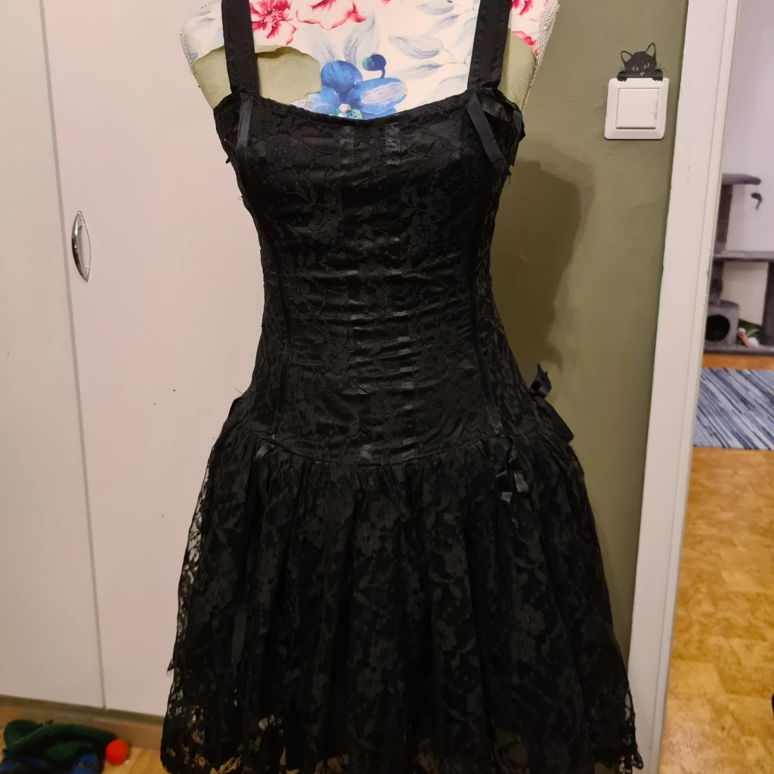 Svart lace klänning - 90