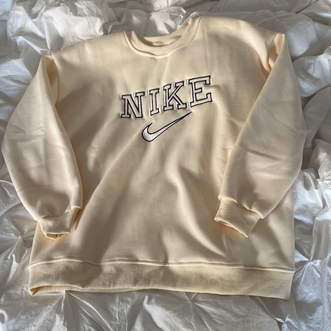 Nike sweatshirt 