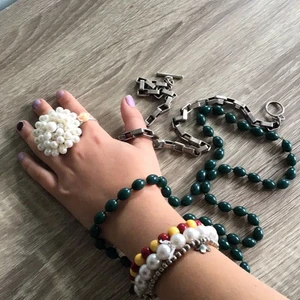 Smycken - Ringar kedjor armband.