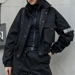 Techwear jacka - Cool jacka från techwearclub! Storlek XL i asiatisk storlek så mer som en S-M. använd endast en gång. Passar som höst/vårjacka då den är rätt så tunn