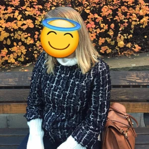 Jacka från Banana Republic - Jättefin jacka från Banana Republic, storlek S. Den är i väldigt bra skick då den är mycket sparsamt använt. Den är perfekt nu till hösten, jag har ofta kört vit polo under, som på första bilden, då jag tycker det är fint (tips)🥰. Den är inte vadderad men innertyget är i samet typ. Kort i ärmarna. Kan fraktas!  💕