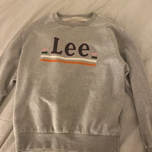 Lee tröja  - Lee sweatshirt, 100kr pluss frakt