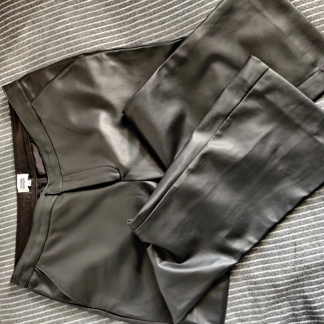 Twist&Tango vegan leather byxor, size 40 - 91