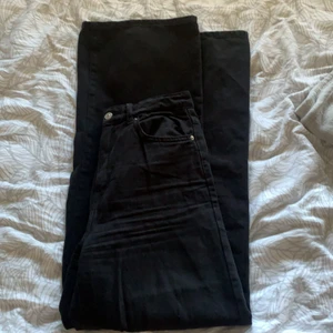 Gina byxor i strl 34 - Skit snygga, svarta jeans från GinaTriot som tyvärr blivit för små