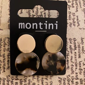  Earring  - Fina oanvända örhängen !! 