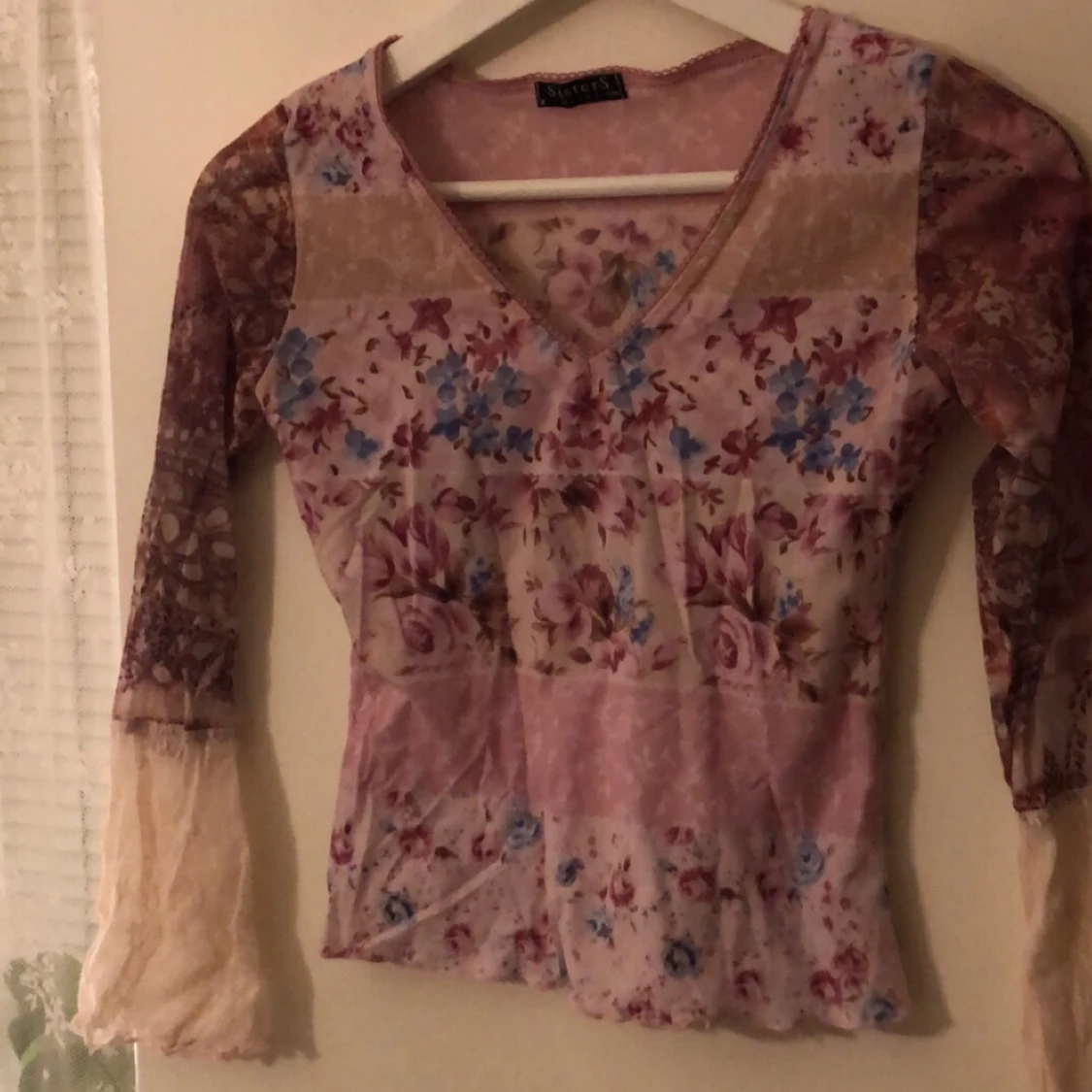 Blommig fin topp  - 90