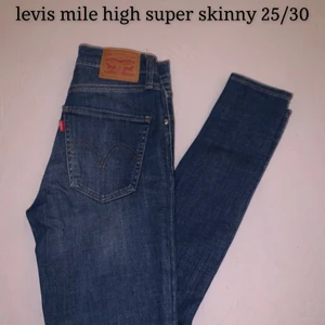 levis - 25/30