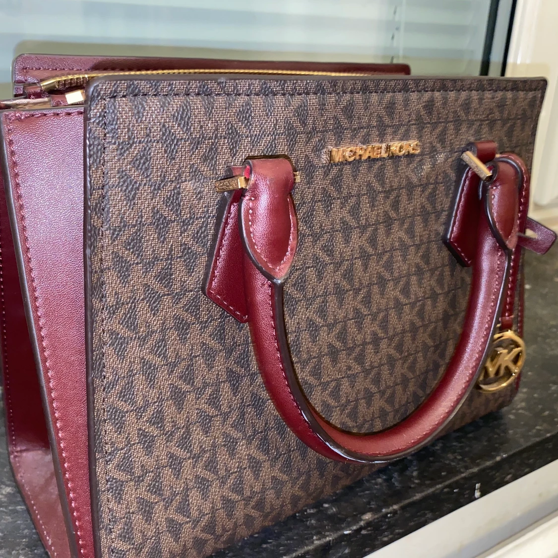 Michael Kors mindre handväska - 90