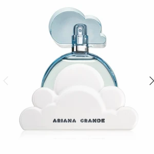 Ariana Grande Cloud edp 30mil - LÄGGER UPP IGEN PGA OSERIÖS KÖPARE! Säljer min Ariana Grande parfym "Cloud" (30mil) då jag inte tycker att doften passar på mig💜 Använd enstaka gånger som man ser på bilderna men fortfarande väldigt mycket kvar💜 FÖRSTEN TILL KVARN!💜