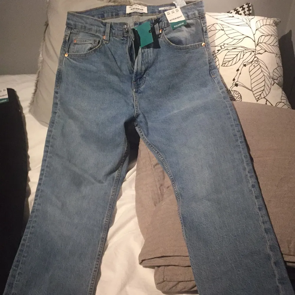 Helt o andvända straight leg jeans strlk ser du på bilden frakt fixas. Jeans & Byxor.