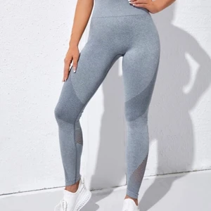 Tights  - Säljer pga att dom är för stora (M) använt en gång så inprincip nya, säljer för 70kr frakt tillkommer! 