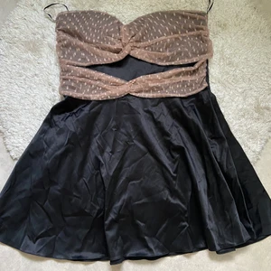 Asos storlek 44 - Fest klänning storlek 44 från asos