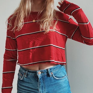 Reformation långärmad tröja - Randig långärmad tröja från reformation. Använd Max 5 gånger. Perfekt skick. Reformation är ett hållbart märke