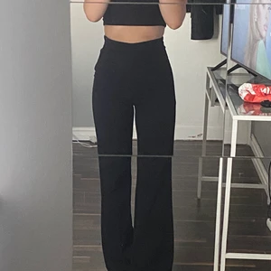 Kostymbyxor - Från Hm💛Börja buda vid 75kr