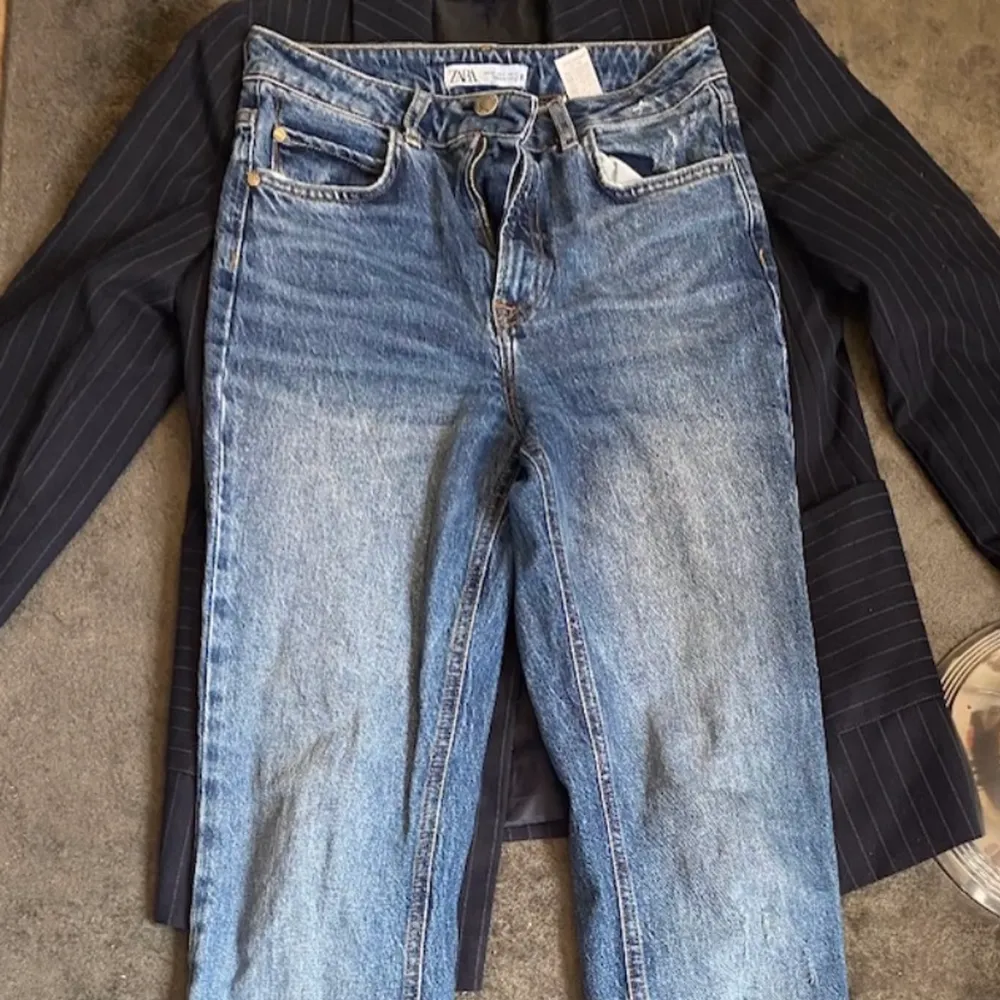 Zara jeans storlek 36. Jeans & Byxor.