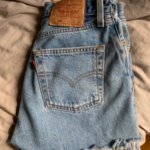 Shorts  - Levis shorts, skulle säga att de passar XS/S
