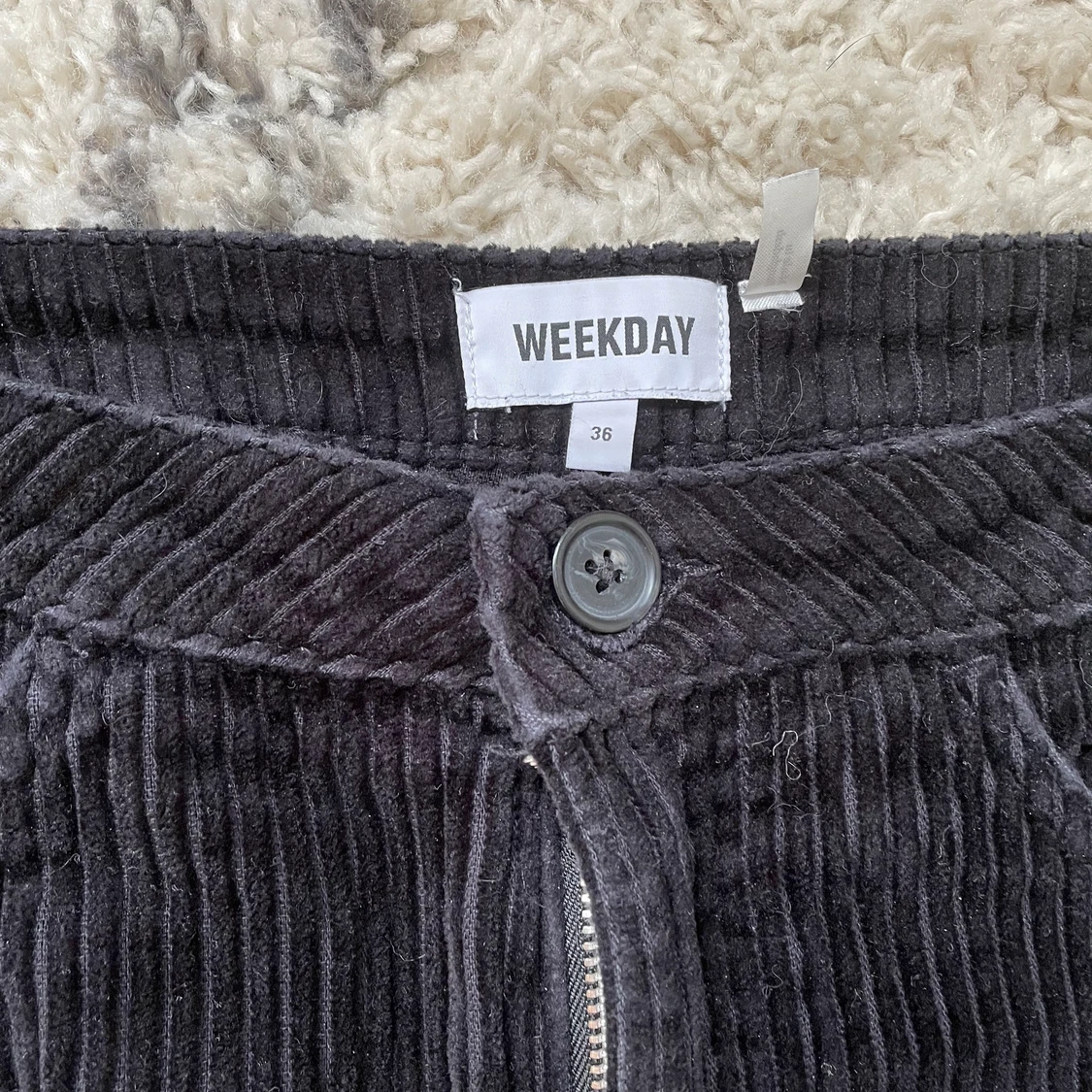 Weekday vida Manchester byxor strl 36 - 90