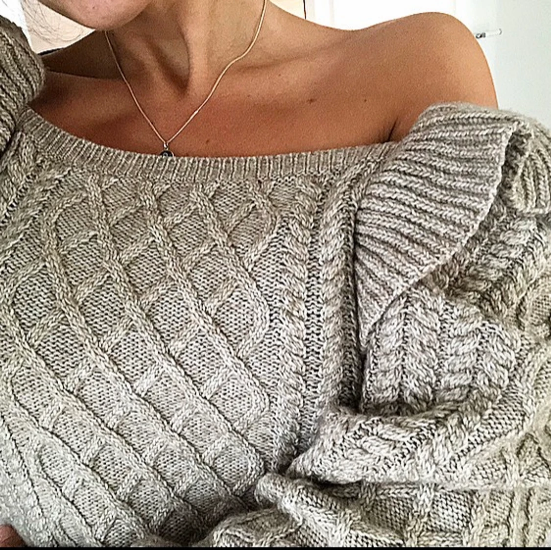 Supersöt cropad stickad tröja volanger - 90