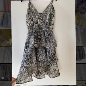 Klänning - Zebra klänning!💕