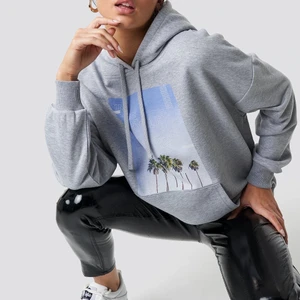 Hoodie nakd  - Superfin hoodie från Nakd som är slutsåld på hemsidan. I fint skick! Skriv för fler frågor 💞