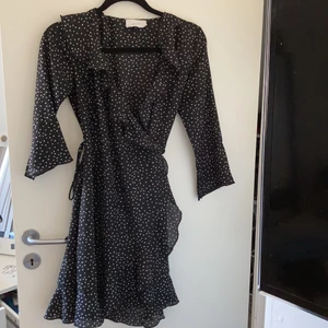 Klänning - Superfin sommarklänning som tyvärr blivit för liten