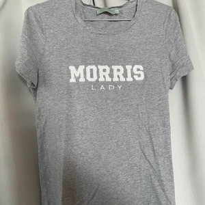 Morris - Morris T-shirt i strl M. Köparen står för frakten💜