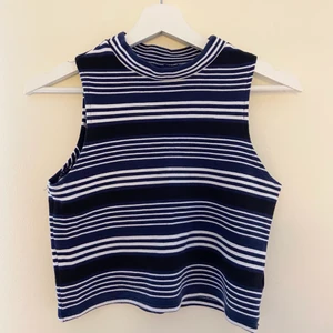 Linne - Ett randigt linne från H&M.