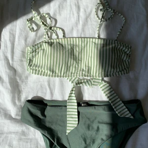 Bikini  - Bikini set i grönt med stöd för brösten. Går att köpa enskild del för sig. Många intresserade av överdel. Buda privat. HÖGSTA BUD: 80kr
