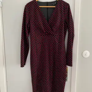 Super cute, long sleeved Smashed Lemon dress with red polka dots. In great condition, selling because it is just sitting in my mums closet ❤️