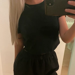 NAKD XS - Svart tshirt från NAKD, strl XS💖