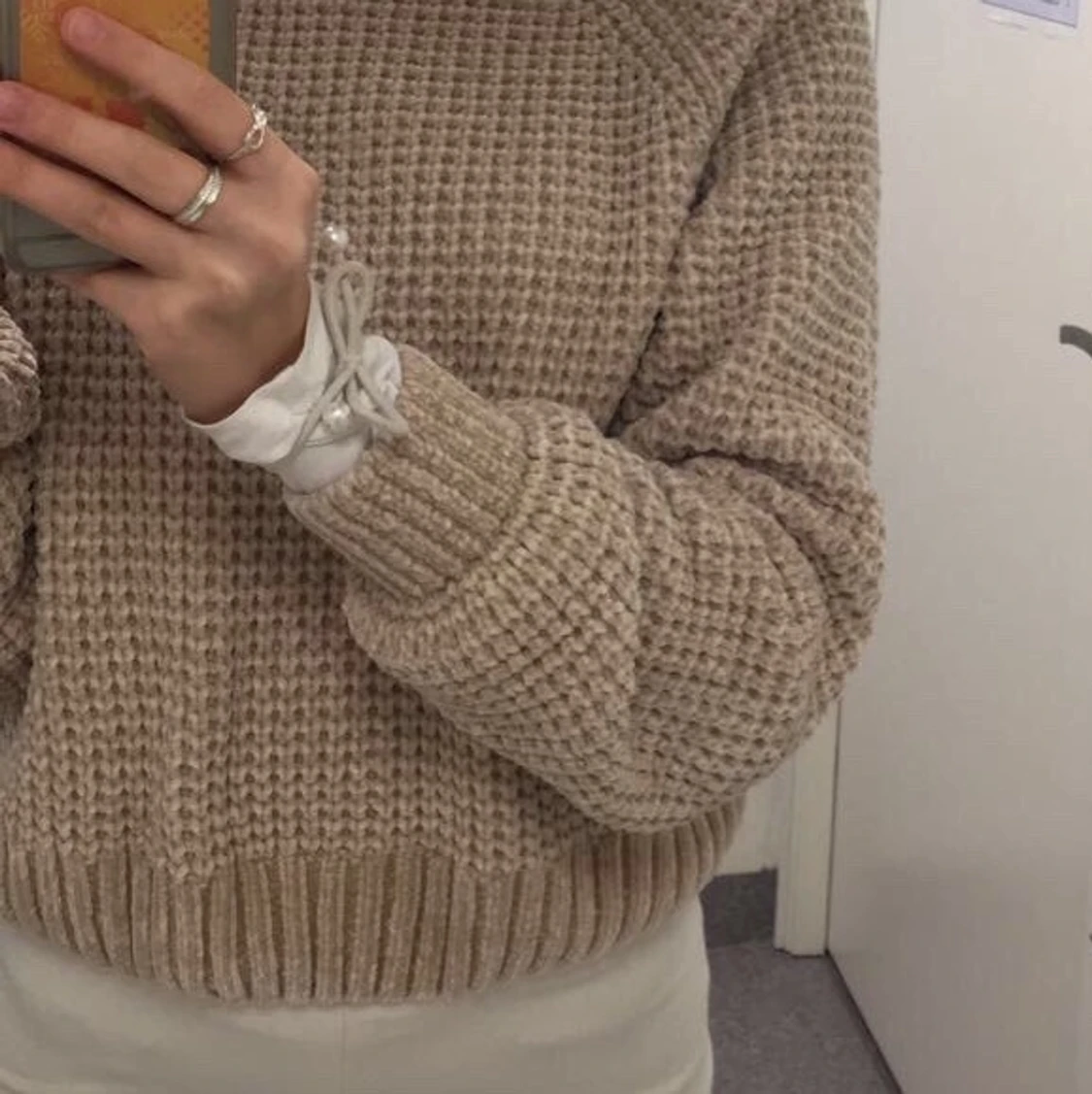 Beige stickad tröja  - 91