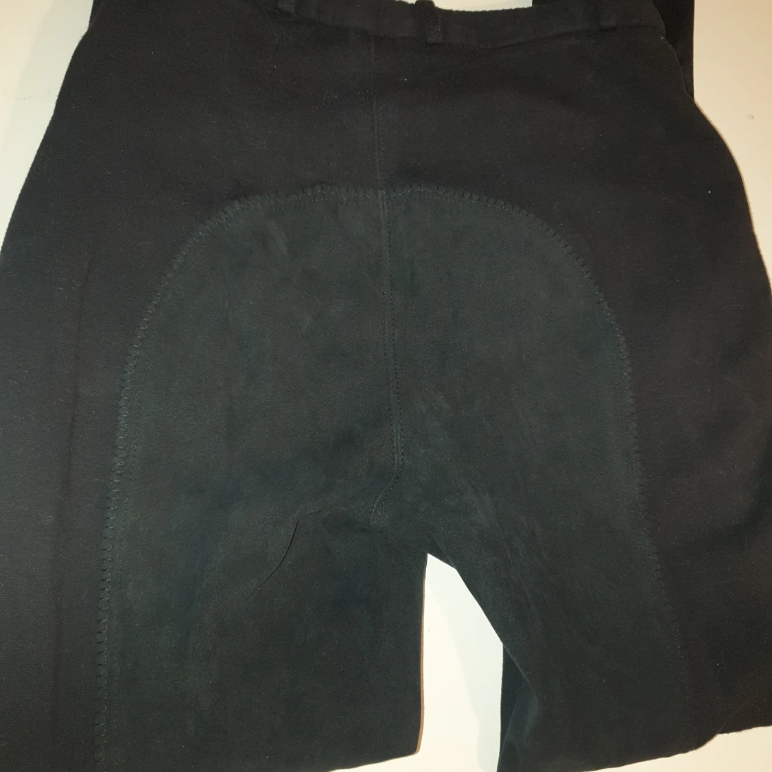 Ridbyxa Hansbo 3/4 skydda med fuskskinn - 90