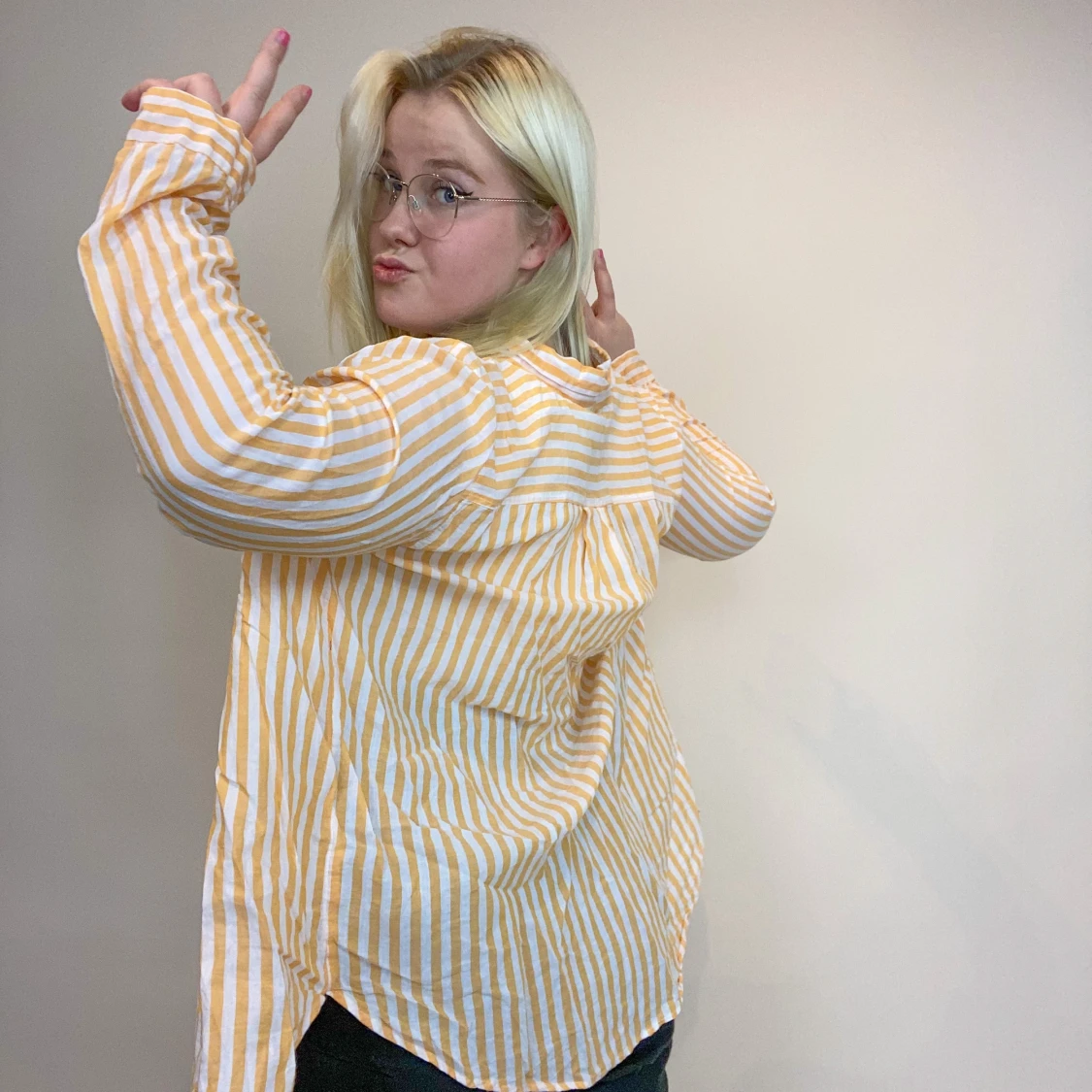 Vit orange randig skjorta storlek 36 - 91