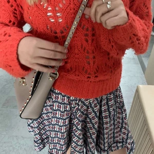 Kjol - Säljer denna underbara kjol💓💓från peak performance❕