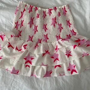 Kjol - Söt kjol från Loavies i storlek s! Säljer vid bud