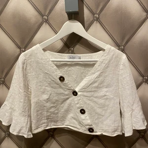 Vit linne topp - Köparen står för frakten