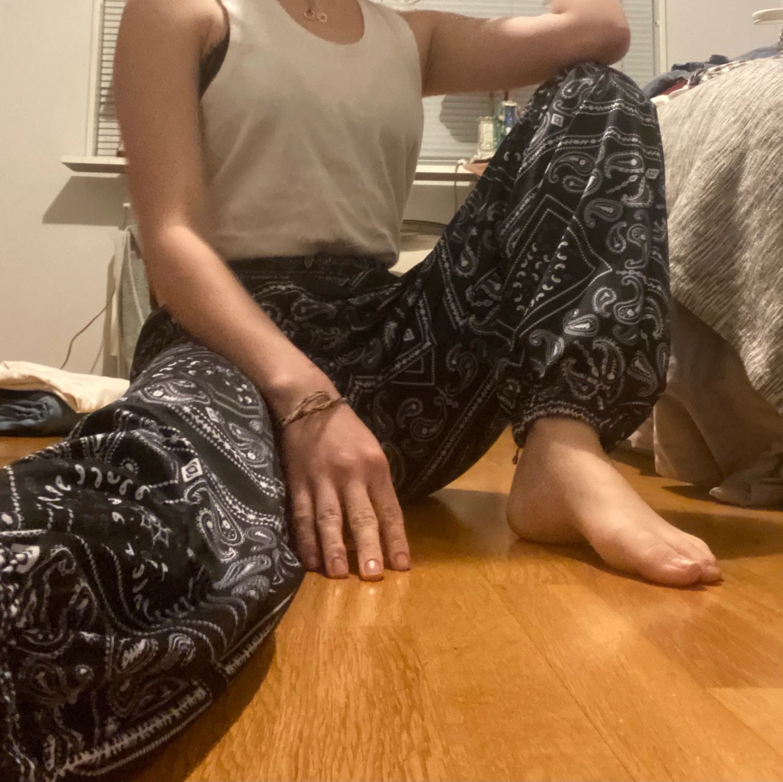 Silky loose bohemian pattern pants  - 91