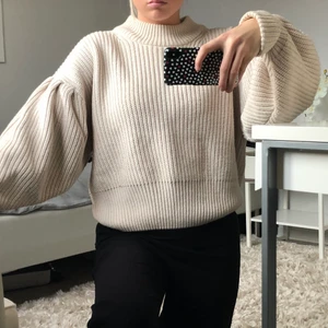 Stickad tröja - Stickad tröja från HM, storlek 36🥰🥰