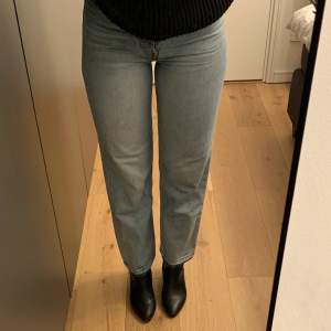 Jeans från Levi’s i nyskick. Nypris 1195kr. 