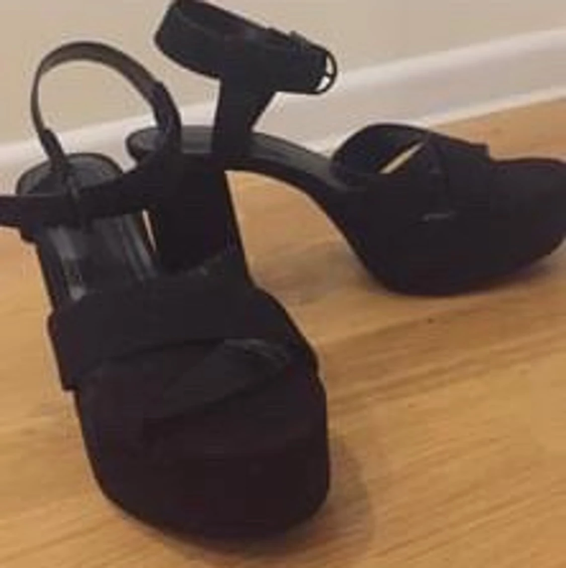 Bershka svarta klackor  - 91