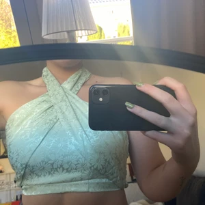 Knyttröja  - Fin tröja från BikBok storlek M , använd en gång. 100kr +frakt