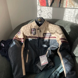 Mc jacka - Storlek 50, aldrig använd, nypris ca 4500 kr